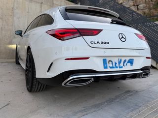Mercedes-Benz CLA 200 AMG 2022