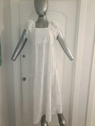 Vestido blanco largo bordado