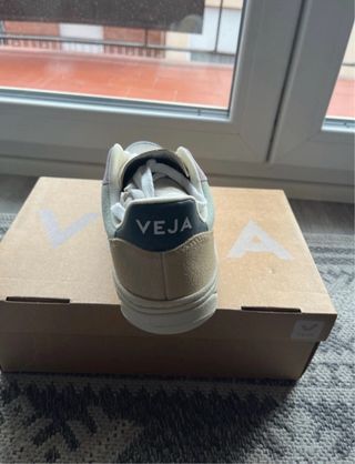 Veja V10 Beige/Gris/Azul/Rosa