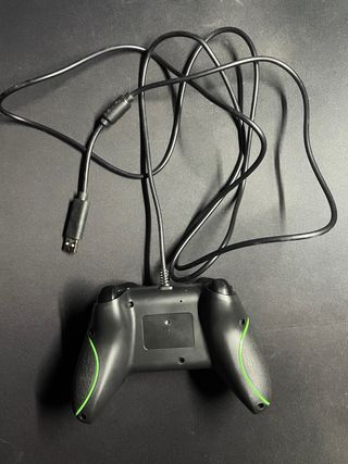 Mando Xbox One Negro con Cable