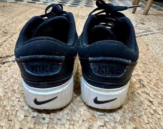 Zapatillas Nike Negras y Blancas