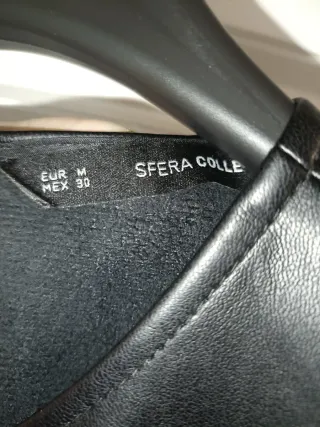 Vestido polipiel negro sin mangas