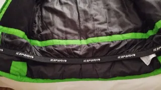 Abrigo Icepeak azul y verde