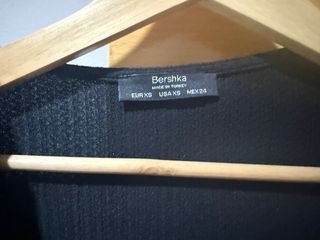 Top negro ajustado manga larga