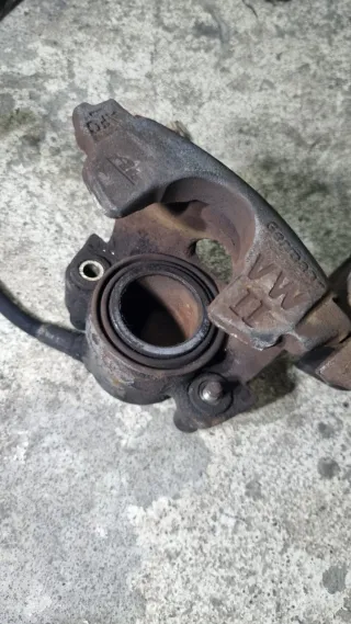 Conjunto Pinças Travão VW Golf/Jetta Mk2