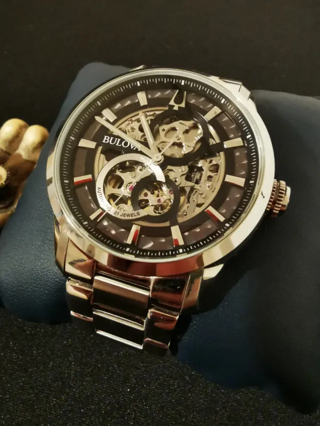 Reloj Bulova Sutton Skeleton Automático impecable