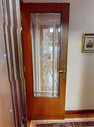 Puerta madera cristal motivos florales