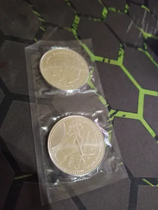 2 Monedas conmemorativas