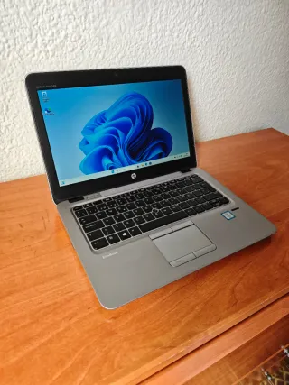 Portátil HP i5 FHD 12GB RAM 256GB SSD