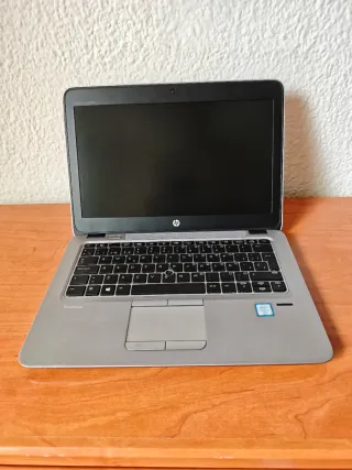 Portátil HP i5 FHD 12GB RAM 256GB SSD