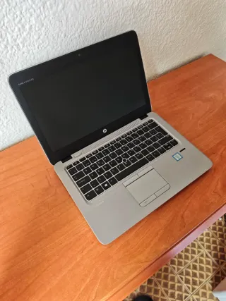 Portátil HP i5 FHD 12GB RAM 256GB SSD