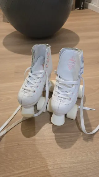 Patines 4 ruedas niña talla 31