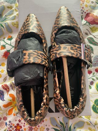 Bailarinas DKNY Talla 37. Modelo Cormic. Nuevas