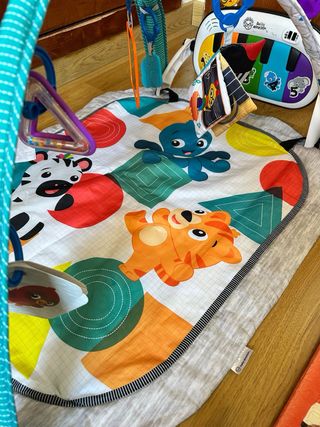 Gimnasio para bebé piano musical