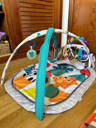 Gimnasio para bebé piano musical