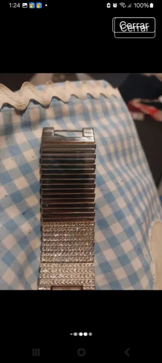 Reloj de pulsera con brillantes