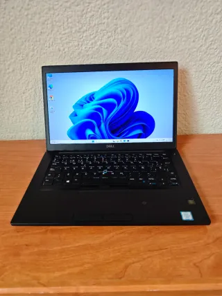 Portátil Dell i5 12GB RAM 256GB SSD FHD