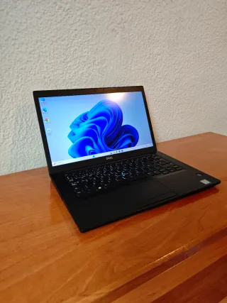 Portátil Dell i5 12GB RAM 256GB SSD FHD