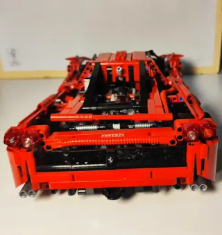 Lego 8653 Ferrari Enzo 1:10 (2005)