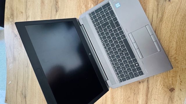 HP ZBook 15 G5 i7 32GB 512GB NVME Quadro P2000
