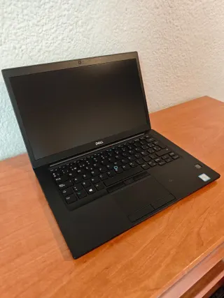 Portátil Dell i5 Gen 8 FHD 16GB RAM 256GB SSD