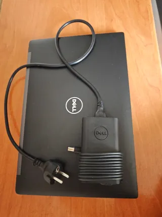 Portátil Dell i5 Gen 8 FHD 16GB RAM 256GB SSD