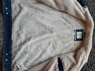 Chaqueta vaquera Pull&Bear con forro