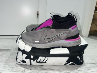 Zapatillas Nike React cremallera inusual