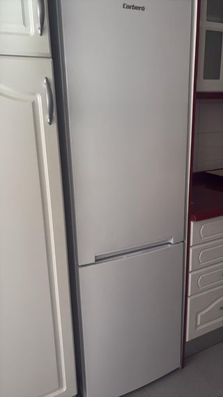 Frigorífico Corberó Blanco. Comprado hace 7 meses