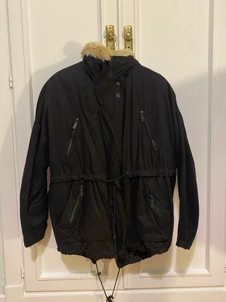 Abrigo negro con forro beige