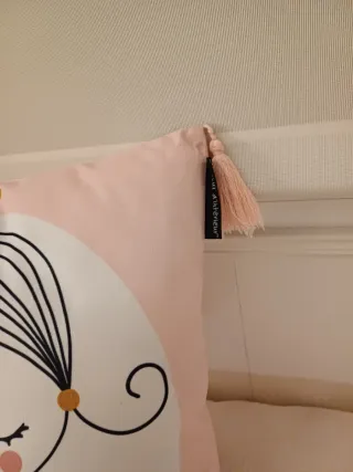 Cojín infantil Douceur d'intérieur con borlas