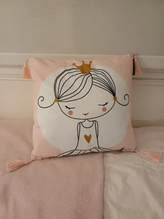 Cojín infantil Douceur d'intérieur con borlas