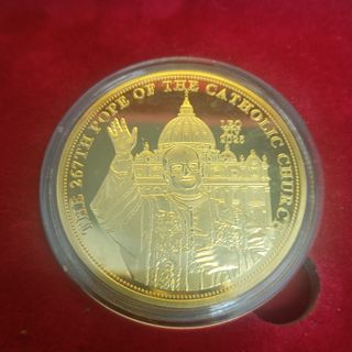 VATICANO MONEDA CONMEMORATIVA EN ESTUCHE DE MADERA