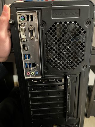 Torre PC AeroCool i5 9400F GTX1650 8GB 1.25TB