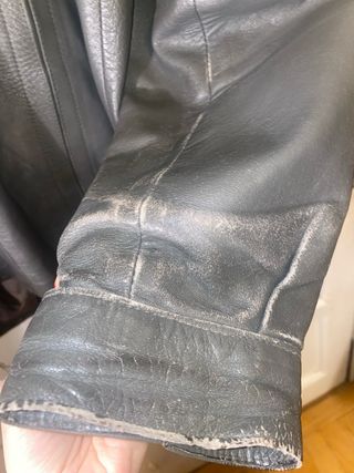 Chaqueta de piel gris Falta lustrar