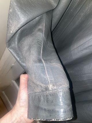 Chaqueta de piel gris Falta lustrar