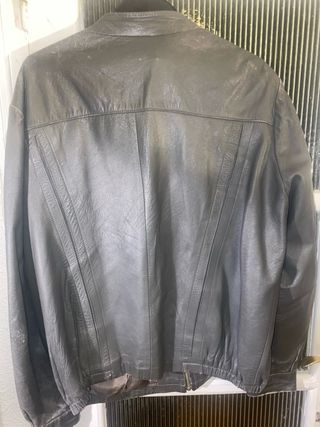 Chaqueta de piel gris Falta lustrar