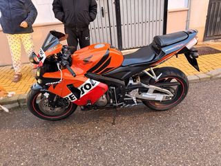 Honda CBR 600RR Negra y Naranja