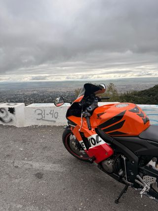 Honda CBR 600RR Negra y Naranja