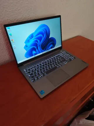 Portátil Lenovo ThinkBook 15 FHD i5 11Gen