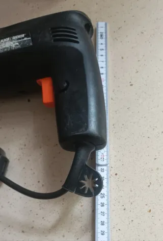 Taladro Black & Decker 550W + 18 Brocas Variadas