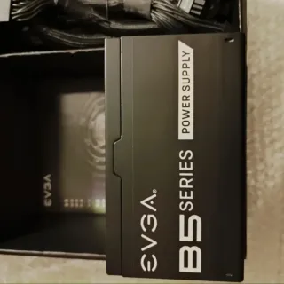 Fuente Alimentación EVGA 750W B5 80+ Bronze