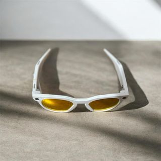 Occhiali Oakley x Meta con fotocamera