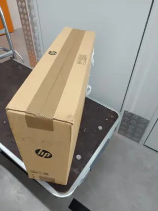 HP All-in-One 27 i5 16GB 512GB