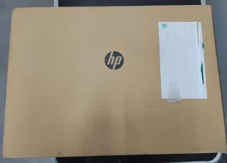 HP All-in-One 27 i5 16GB 512GB