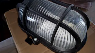 Lámpara skot pared/techo 60W