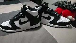 Nike Dunk High Blanco y Negro