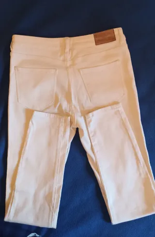 Vaqueros skinny Cortefiel blanco roto