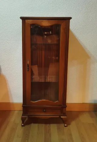 Vetrina vintage in legno e vetro