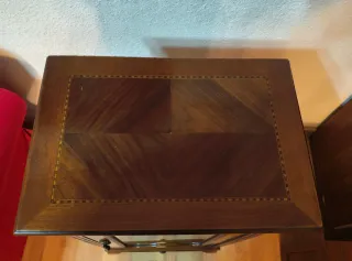 Vetrina vintage in legno e vetro